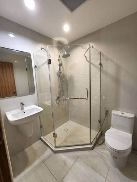 2-BR Townhouse, Bangkok, Phlapphla, Wang Thonglang, Bangkok, 2 Bedrooms, 110 sqm, Townhouse For Sale, by Suthasinee Chenchopching, 500406904 - DDproperty.com
