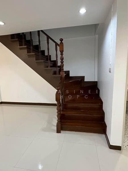 2-BR Townhouse, Bangkok, Phlapphla, Wang Thonglang, Bangkok, 2 Bedrooms, 110 sqm, Townhouse For Sale, by Suthasinee Chenchopching, 500406904 - DDproperty.com