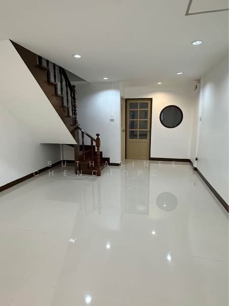 2-BR Townhouse, Bangkok, Phlapphla, Wang Thonglang, Bangkok, 2 Bedrooms, 110 sqm, Townhouse For Sale, by Suthasinee Chenchopching, 500406904 - DDproperty.com
