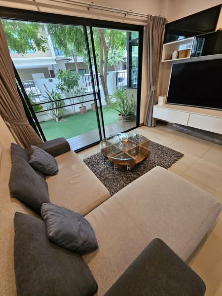 Villa Arcadia Srinakarin : วิลล่า อะคาเดีย ศรีนครินทร์, สมุทรปราการ, ซอย หมู่บ้านวิลล่าอะคาเดียศรีนครินทร์, บางแก้ว, บางพลี, สมุทรปราการ, 230 ตร.ม., บ้านเดี่ยว ให้เช่า, โดย Nutty Property, 500406907 - DDproperty.com