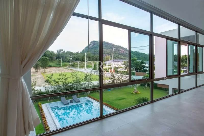 Hua Hin Soi 70, ประจวบคีรีขันธ์, 38 77 ซอย หมู่บ้านเขาน้อย Hua Hin, Hua Hin District, Prachuap Khiri Khan 77110, หินเหล็กไฟ, หัวหิน, ประจวบคีรีขันธ์, 550 ตร.ม., วิลล่า ขาย, โดย Mark Puttkammer, 500406965 - DDproperty.com