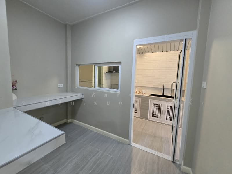 Baan Fah Piyarom Premier Park Phase 10, Pathum Thani, Bung Kham Proi, Lam Luk Ka, Pathum Thani, 3 Bedrooms, 120 sqm, Semi-Detached House (Twin House) For Sale, by นภัสศรณ์ วงศ์สินไทยกร (นันท์), 500407024 - DDproperty.com