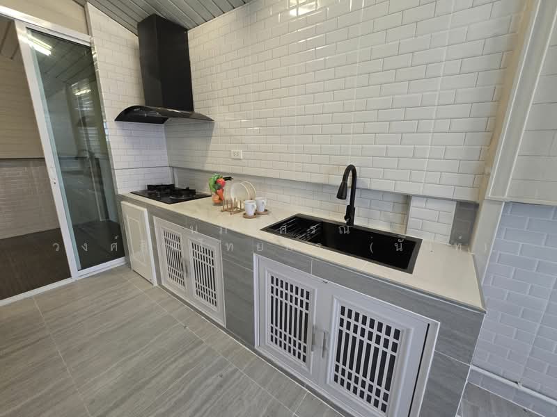 Baan Fah Piyarom Premier Park Phase 10, Pathum Thani, Bung Kham Proi, Lam Luk Ka, Pathum Thani, 3 Bedrooms, 120 sqm, Semi-Detached House (Twin House) For Sale, by นภัสศรณ์ วงศ์สินไทยกร (นันท์), 500407024 - DDproperty.com