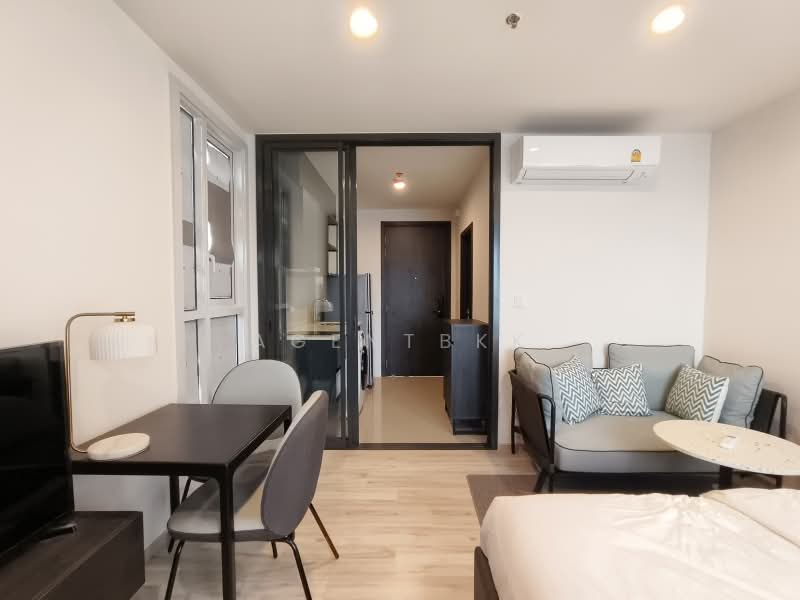 XT Huaikhwang, Bangkok, 244 Ratchadaphisek Road, Huai Khwang, Bangkok, Studio, 29 sqm, Condo For Rent, by Agentbkk, 500407030 - DDproperty.com