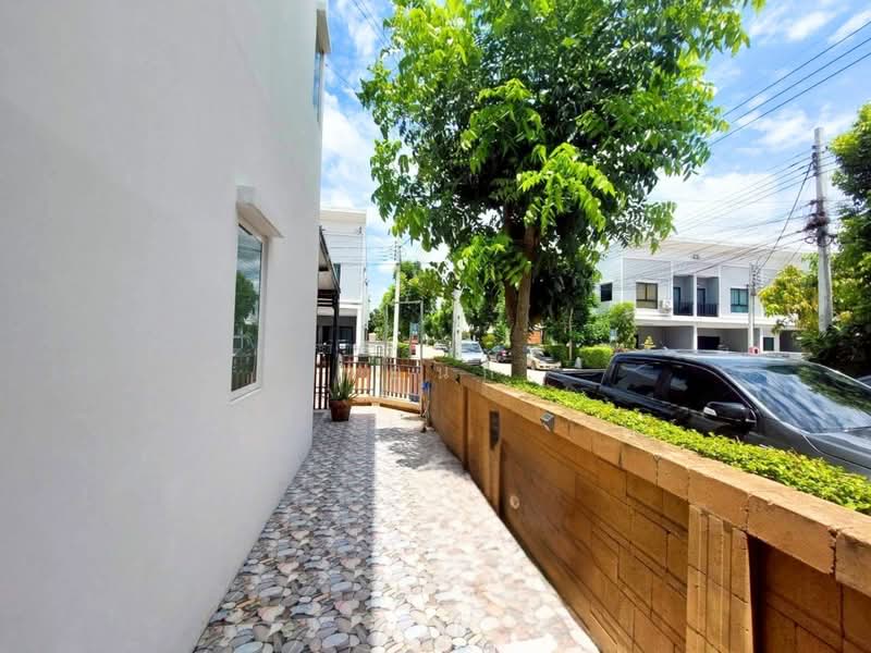 The Essence Chaiyaphruek-Wongwaen, Nonthaburi, Ban Kluay-Sai Noi Road, Sai Noi, Nonthaburi, 3 Bedrooms, 115 sqm, Single Detached House For Sale, by เอนก, 500407067 - DDproperty.com