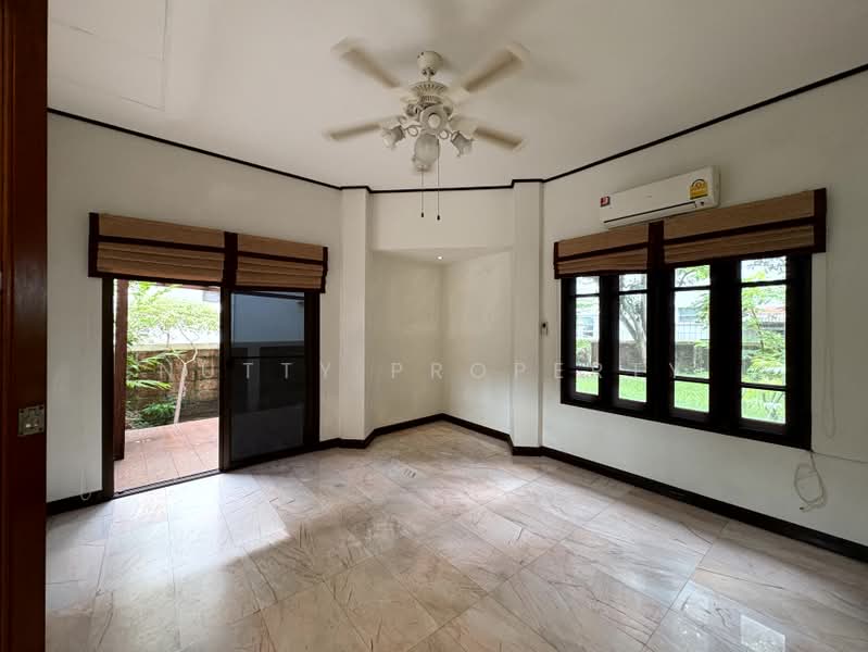 Ladawan Srinakarin, Samut Prakan, Srinakarin Road, Bang Kaeo, Bang Plee, Samut Prakan, 4 Bedrooms, 240 sqm, Single Detached House For Sale, by Nutty Property, 500407091 - DDproperty.com