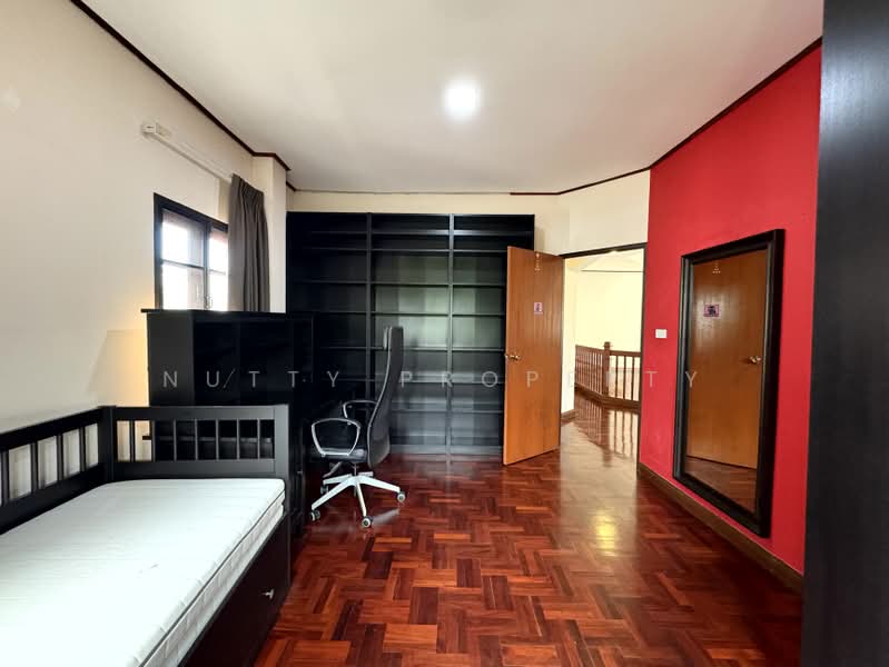 Ladawan Srinakarin, Samut Prakan, Srinakarin Road, Bang Kaeo, Bang Plee, Samut Prakan, 4 Bedrooms, 240 sqm, Single Detached House For Sale, by Nutty Property, 500407091 - DDproperty.com