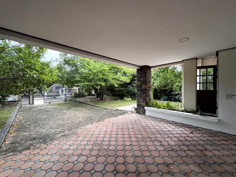 Ladawan Srinakarin, Samut Prakan, Srinakarin Road, Bang Kaeo, Bang Plee, Samut Prakan, 4 Bedrooms, 240 sqm, Single Detached House For Sale, by Nutty Property, 500407091 - DDproperty.com