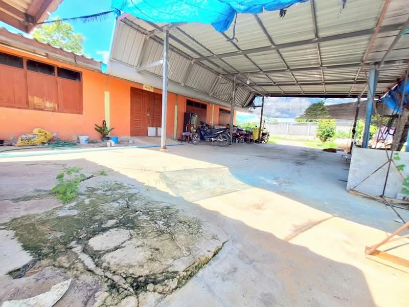 ขาย บ้านเดี่ยว 2 ไร่ 38 ตร.ว ไทรใหญ่, Nonthaburi, Sai Yai, Sai Noi, Nonthaburi, 3 Bedrooms, 1,000 sqm, Single Detached House For Sale, by กรณวัสส์ กัณฑวัสส์วงส์, 500407286 - DDproperty.com