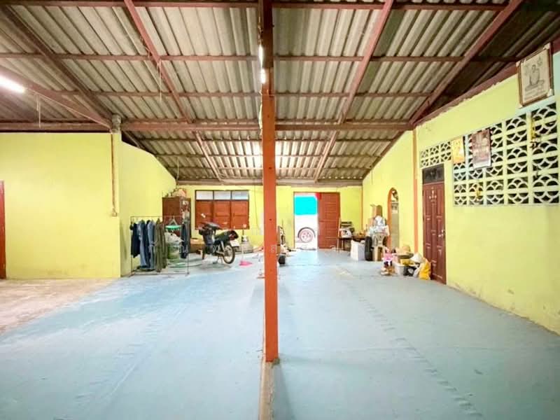 ขาย บ้านเดี่ยว 2 ไร่ 38 ตร.ว ไทรใหญ่, Nonthaburi, Sai Yai, Sai Noi, Nonthaburi, 3 Bedrooms, 1,000 sqm, Single Detached House For Sale, by กรณวัสส์ กัณฑวัสส์วงส์, 500407286 - DDproperty.com