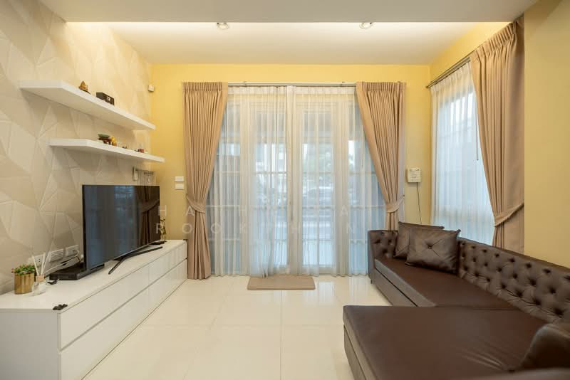 Bless Town Sukhumvit 50, Bangkok, Sukhumvit 50 Road, Phra Kanong, Khlong Toei, Bangkok, 3 Bedrooms, 290 sqm, Townhouse For Sale, by Hathairat Rookphan , 500407321 - DDproperty.com