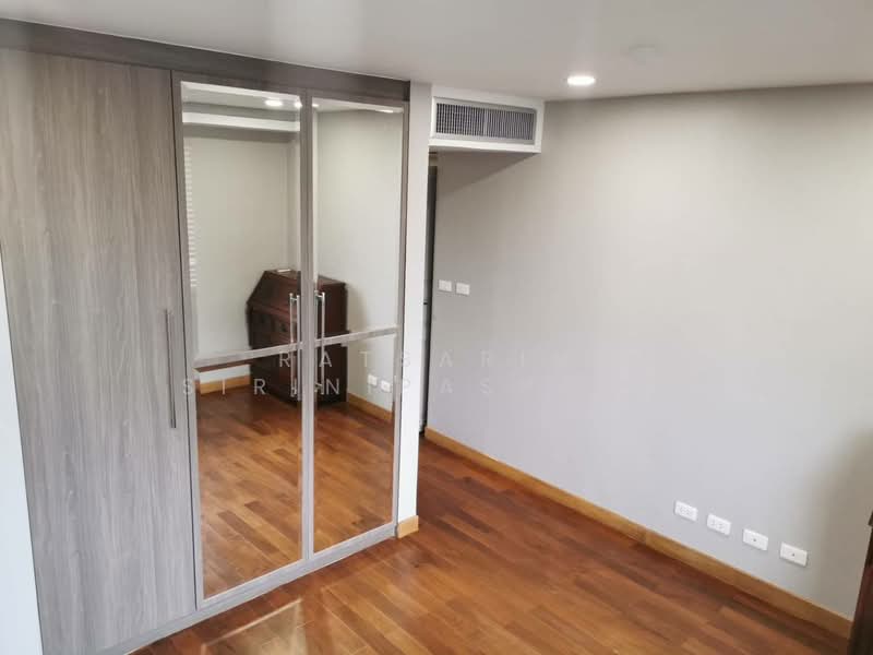Le Raffine Sukhumvit 24 : เลอ รัฟฟิเน่ สุขุมวิท 24, กรุงเทพ, ซอยสุขุมวิท 24, คลองตัน, คลองเตย, กรุงเทพ, 370 ตร.ม., คอนโด ขาย, โดย Ratsarin Sirinipaspong, 500407330 - DDproperty.com