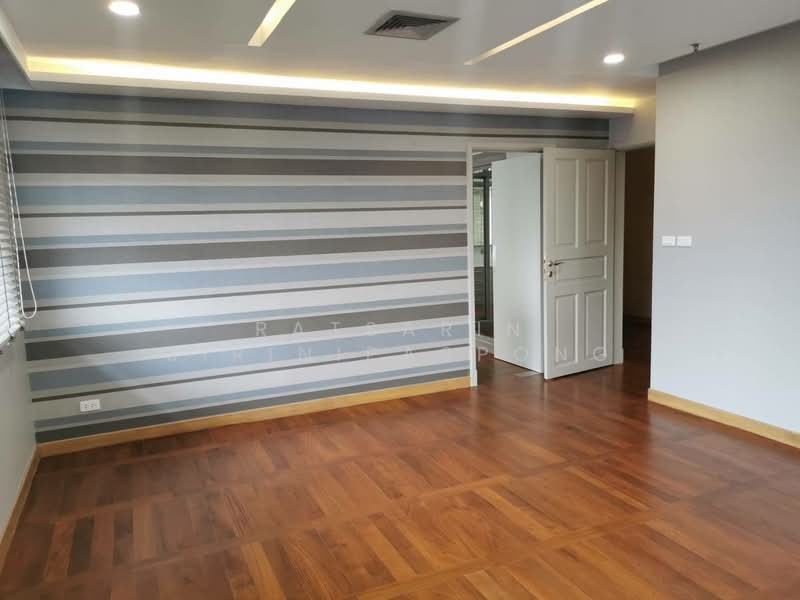 Le Raffine Sukhumvit 24 : เลอ รัฟฟิเน่ สุขุมวิท 24, กรุงเทพ, ซอยสุขุมวิท 24, คลองตัน, คลองเตย, กรุงเทพ, 370 ตร.ม., คอนโด ขาย, โดย Ratsarin Sirinipaspong, 500407330 - DDproperty.com