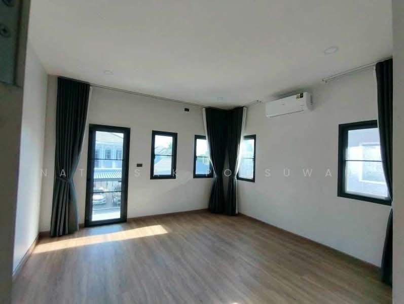 4-BR House, Chon Buri (Pattaya), Nong Pla Lai, Bang Lamung (Pattaya), Chon Buri (Pattaya), 4 Bedrooms, 195 sqm, Single Detached House For Sale, by Nattasak Poosuwan, 500407428 - DDproperty.com
