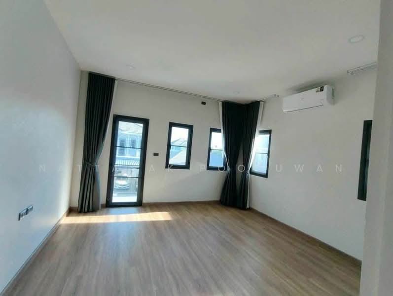 บ้าน 4-ห้องนอน, ชลบุรี, หนองปลาไหล, บางละมุง, ชลบุรี, 195 ตร.ม., บ้านเดี่ยว ขาย, โดย Nattasak Poosuwan, 500407428 - DDproperty.com