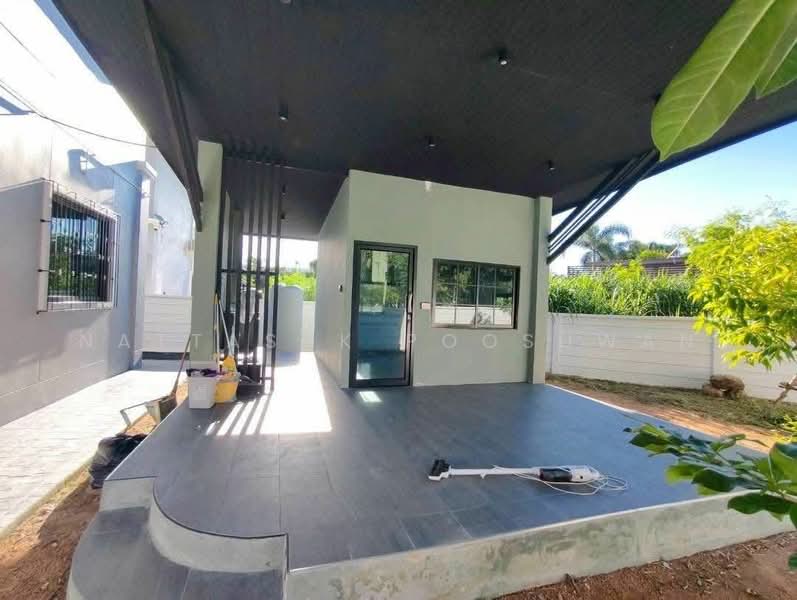 4-BR House, Chon Buri (Pattaya), Nong Pla Lai, Bang Lamung (Pattaya), Chon Buri (Pattaya), 4 Bedrooms, 195 sqm, Single Detached House For Sale, by Nattasak Poosuwan, 500407428 - DDproperty.com