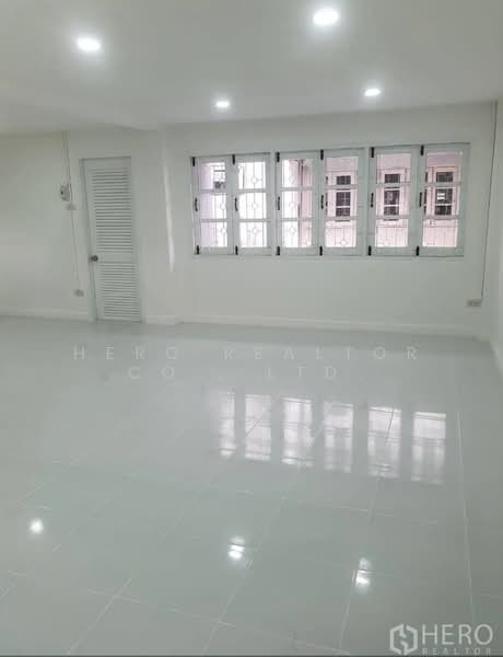 For Rent 4-Storey Townhouse near BTS Phra Khanong HRE01018, กรุงเทพ, พระโขนงเหนือ, วัฒนา, กรุงเทพ, 350 ตร.ม., ทาวน์เฮ้าส์ ให้เช่า, โดย Hero Realtor Co., Ltd., 500407524 - DDproperty.com