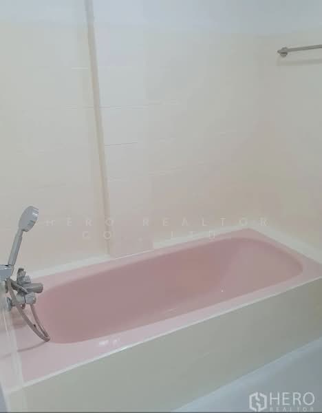 For Rent 4-Storey Townhouse near BTS Phra Khanong HRE01018, Bangkok, Phra Kanong Nua, Watthana, Bangkok, 4 Bedrooms, 350 sqm, Townhouse For Rent, by Hero Realtor Co., Ltd., 500407524 - DDproperty.com