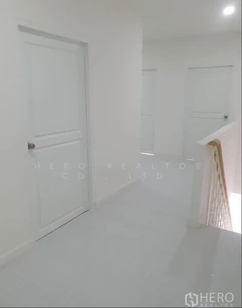 For Rent 4-Storey Townhouse near BTS Phra Khanong HRE01018, Bangkok, Phra Kanong Nua, Watthana, Bangkok, 4 Bedrooms, 350 sqm, Townhouse For Rent, by Hero Realtor Co., Ltd., 500407524 - DDproperty.com