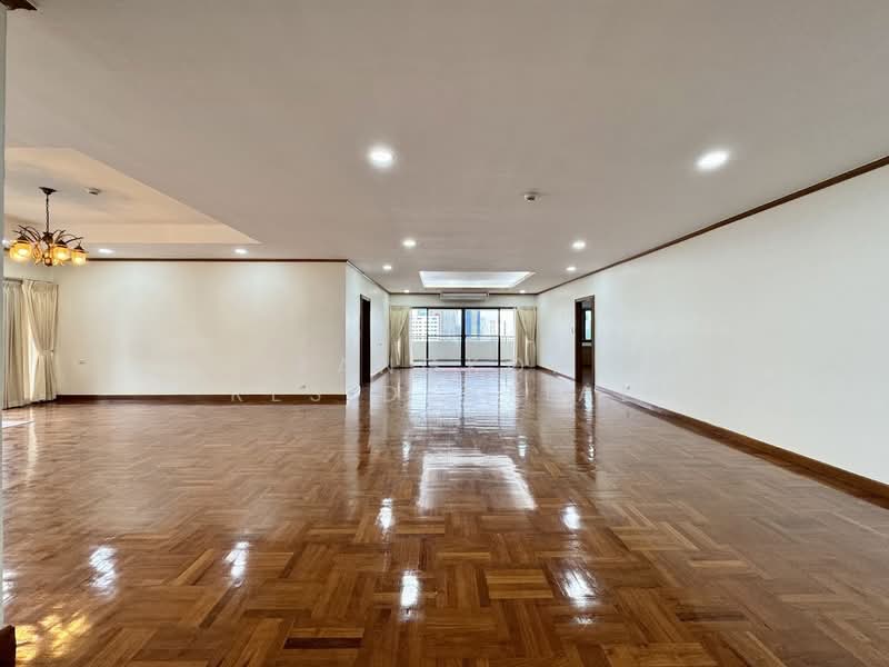 Tower Park, Bangkok, 88 Soi Sukhumvit 3, Sukhumvit Road, Khlongtoei Nua, Watthana, Bangkok, 3 Bedrooms, 275 sqm, Condo For Sale, by Bangkok Residential, 500407527 - DDproperty.com