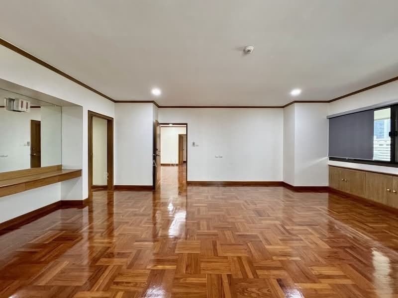 Tower Park, Bangkok, 88 Soi Sukhumvit 3, Sukhumvit Road, Khlongtoei Nua, Watthana, Bangkok, 3 Bedrooms, 275 sqm, Condo For Sale, by Bangkok Residential, 500407527 - DDproperty.com