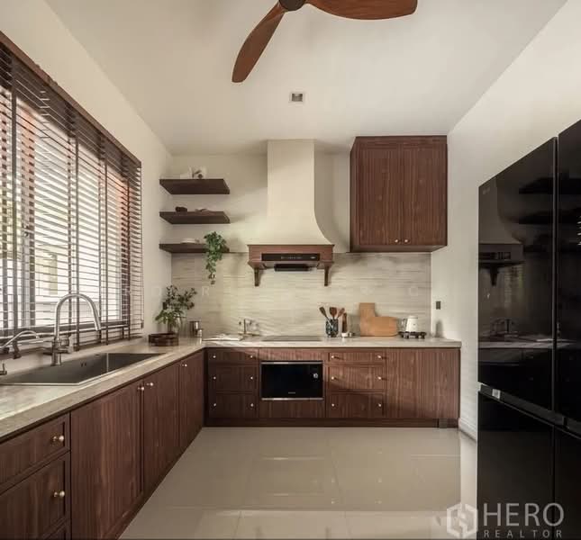 Grand Bangkok Boulevard Krungthepkritha, Bangkok, Srinakarin-Romklao Road, Khlong Sam Prawet, Lat Krabang, Bangkok, 4 Bedrooms, 447 sqm, Single Detached House For Sale, by Hero Realtor Co., Ltd., 500407574 - DDproperty.com