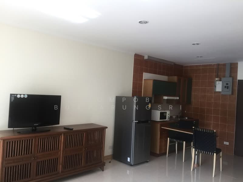 Sathorn Gardens, Bangkok, 39 South Sathorn Road, Thung Maha Mek, Sathon, Bangkok, Studio, 45 sqm, Condo For Rent, by Sompob Buaparungsri, 500407597 - DDproperty.com