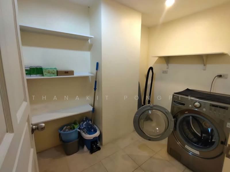 Silom Condominium : สีลมคอนโดมิเนียม, กรุงเทพ, สีลม, บางรัก, กรุงเทพ, 144 ตร.ม., คอนโด ให้เช่า, โดย Thanakit Pongpit, 500407598 - DDproperty.com