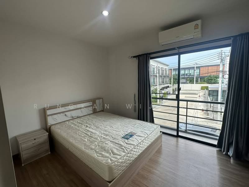 Baan Klang Muang Srinakarin – Onnut, Bangkok, 174 Soi On Nut 70/1, Prawet, Bangkok, 3 Bedrooms, 141 sqm, Townhouse For Sale, by Rungkan Wijitjun, 500407679 - DDproperty.com