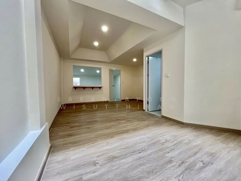 Nanthana Garden, Nonthaburi, Pak Kret, Nonthaburi, 3 Bedrooms, 250 sqm, Townhouse For Sale, by Saranyapong Wisutthiyan, 500407737 - DDproperty.com