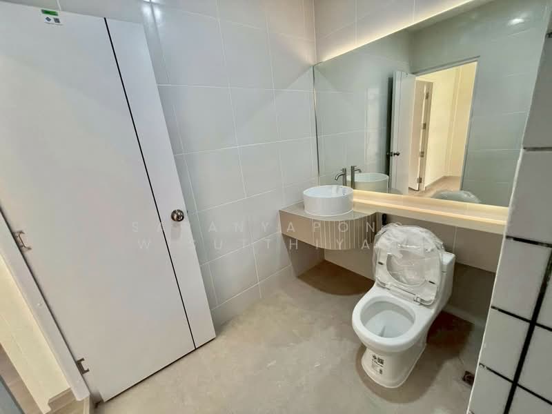 Nanthana Garden, Nonthaburi, Pak Kret, Nonthaburi, 3 Bedrooms, 250 sqm, Townhouse For Sale, by Saranyapong Wisutthiyan, 500407737 - DDproperty.com
