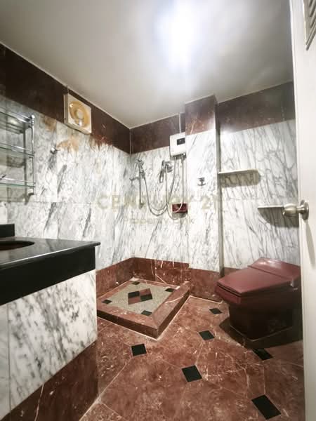 ทาวน์โฮม 4 ชั้น อินทามระ 47 (เชื่อมรัชดา 17), Bangkok, Din Daeng, Bangkok, 5 Bedrooms, 300 sqm, Townhouse For Sale, by Pattanan Apirayothin, 500407742 - DDproperty.com