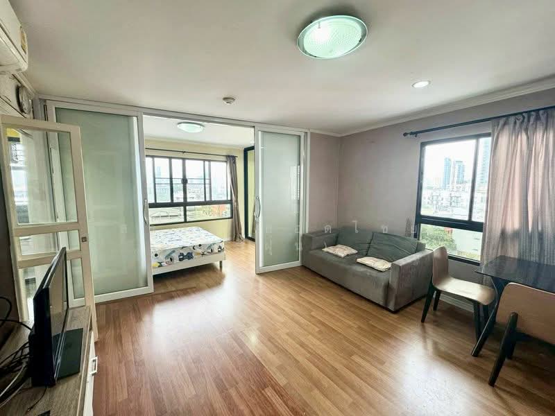 Lumpini Place Narathiwas 24, Bangkok, Sathu Pradit 19 Alley 3, Chong Nonsi, Yan Nawa, Bangkok, 1 Bedroom, 33 sqm, Condo For Rent, by สรภพ ยอดไชย (สีฝุ่น), 500407743 - DDproperty.com