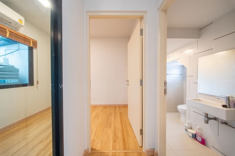 Siri Place Pattanakarn, Bangkok, 207 Soi Chaloem Prakiat Rama 9, Dok Mai, Prawet, Bangkok, 4 Bedrooms, 118 sqm, Townhouse For Sale, by Fazwaz (Thailand) Co., Ltd., 500407747 - DDproperty.com