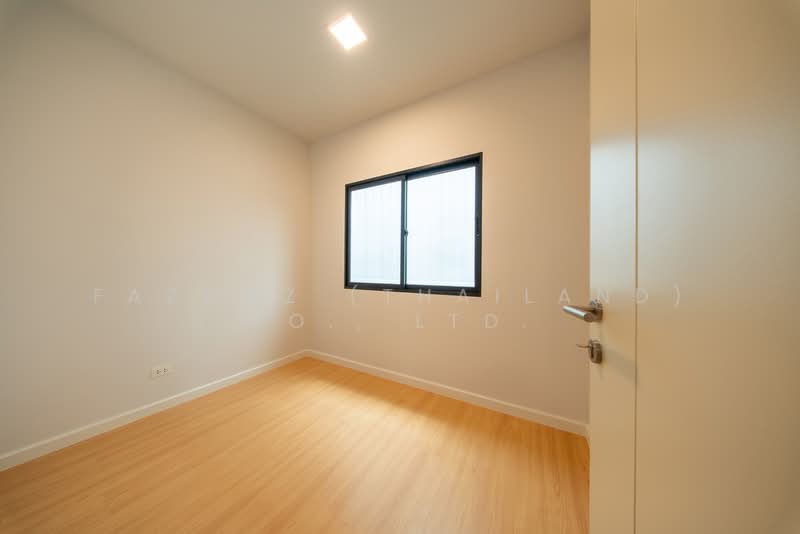 Siri Place Pattanakarn, Bangkok, 207 Soi Chaloem Prakiat Rama 9, Dok Mai, Prawet, Bangkok, 4 Bedrooms, 118 sqm, Townhouse For Sale, by Fazwaz (Thailand) Co., Ltd., 500407747 - DDproperty.com