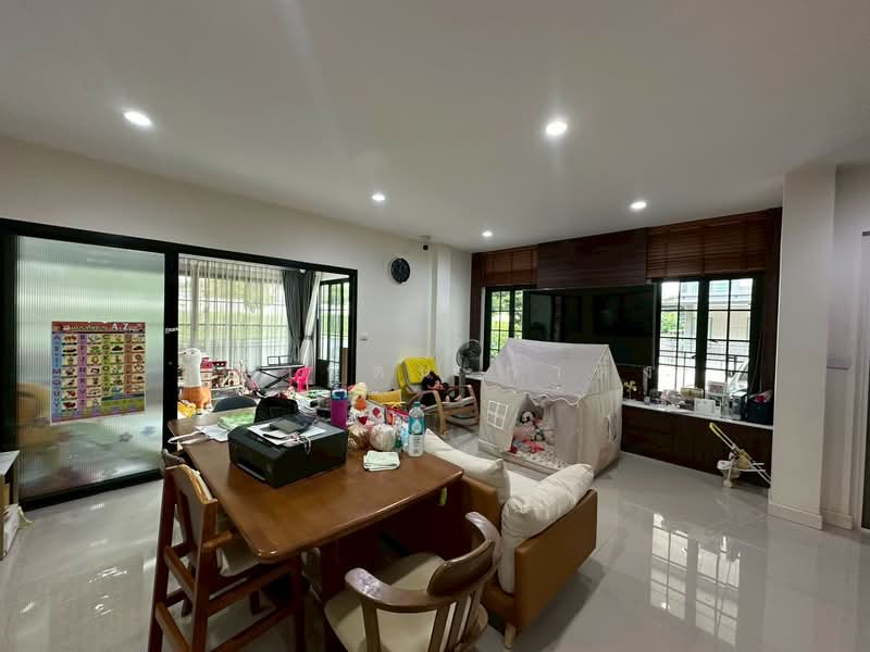 Baan Klang Muang The Edition Rama 9-Pattanakarn, Bangkok, Motorway Road, Prawet, Bangkok, 4 Bedrooms, 235 sqm, Townhouse For Sale, by วิดารัตน์ กาติ้ง, 500407752 - DDproperty.com