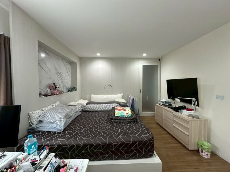 Baan Klang Muang The Edition Rama 9-Pattanakarn, Bangkok, Motorway Road, Prawet, Bangkok, 4 Bedrooms, 235 sqm, Townhouse For Sale, by วิดารัตน์ กาติ้ง, 500407752 - DDproperty.com
