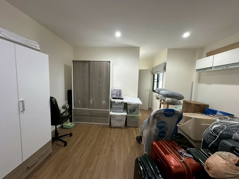 Baan Klang Muang The Edition Rama 9-Pattanakarn, Bangkok, Motorway Road, Prawet, Bangkok, 4 Bedrooms, 235 sqm, Townhouse For Sale, by วิดารัตน์ กาติ้ง, 500407752 - DDproperty.com