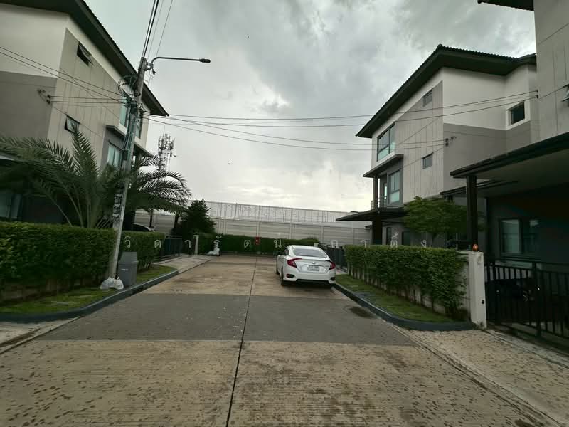 Baan Klang Muang The Edition Rama 9-Pattanakarn, Bangkok, Motorway Road, Prawet, Bangkok, 4 Bedrooms, 235 sqm, Townhouse For Sale, by วิดารัตน์ กาติ้ง, 500407752 - DDproperty.com