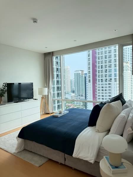 Fullerton Sukhumvit, Bangkok, Sukhumvit Road, Khlong Tan Nua, Watthana, Bangkok, 2 Bedrooms, 96 sqm, Condo For Rent, by Phoom Imruangsri, 500407785 - DDproperty.com