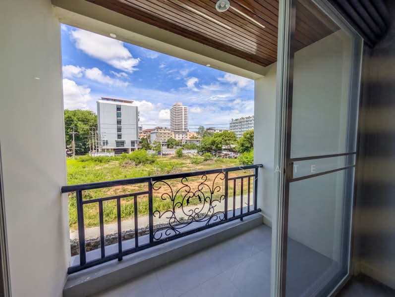 Nova Atrium Pattaya, Chon Buri (Pattaya), Pattaya Klang 12 Alley, Nong Pru, Bang Lamung (Pattaya), Chon Buri (Pattaya), 2 Bedrooms, 116 sqm, Condo For Sale, by PLC Real Estate, 500407793 - DDproperty.com