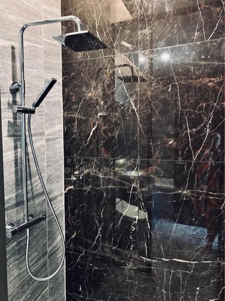 The Esse Sukhumvit 36, Bangkok, Soi Sukhumvit 36, Sukhumvit Road, Phra Kanong, Khlong Toei, Bangkok, 1 Bedroom, 43 sqm, Condo For Rent, by Pensasi Ongphichetmetha, 500407803 - DDproperty.com