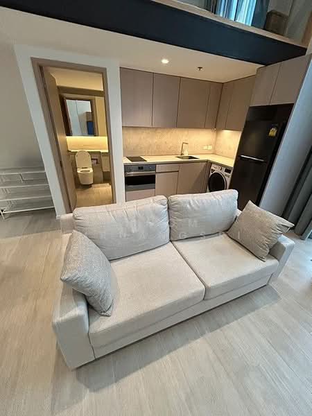 The Lofts Silom, Bangkok, Pramuan Road, Silom, Bang Rak, Bangkok, 1 Bedroom, 52 sqm, Condo For Rent, by Phoom Imruangsri, 500407821 - DDproperty.com