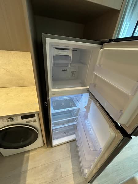 The Lofts Silom, Bangkok, Pramuan Road, Silom, Bang Rak, Bangkok, 1 Bedroom, 52 sqm, Condo For Rent, by Phoom Imruangsri, 500407821 - DDproperty.com