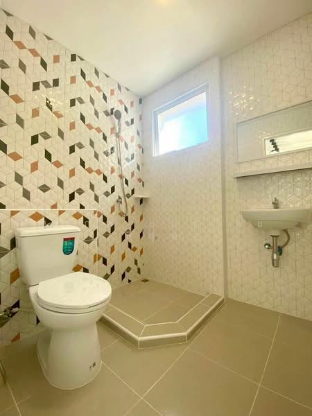 ChaiyaPruk Rangsit-Klong 4, Pathum Thani, Soi 16, Bang Yitho, Thanyaburi, Pathum Thani, 3 Bedrooms, 250 sqm, Single Detached House For Sale, by สรภพ ยอดไชย (สีฝุ่น), 500407829 - DDproperty.com