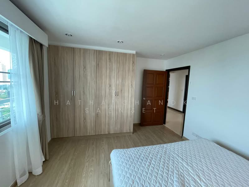 Royal Castle Sukhumvit, Bangkok, 30 Soi Sukhumvit 39, Khlongtoei Nua, Watthana, Bangkok, 3 Bedrooms, 129 sqm, Condo For Rent, by Hathaichanok Saenset, 500407833 - DDproperty.com