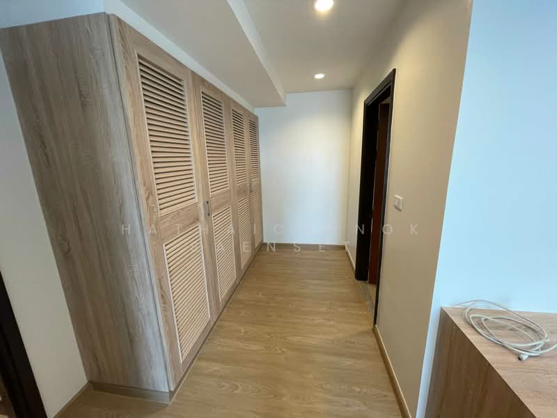 Royal Castle Sukhumvit, Bangkok, 30 Soi Sukhumvit 39, Khlongtoei Nua, Watthana, Bangkok, 3 Bedrooms, 129 sqm, Condo For Rent, by Hathaichanok Saenset, 500407833 - DDproperty.com