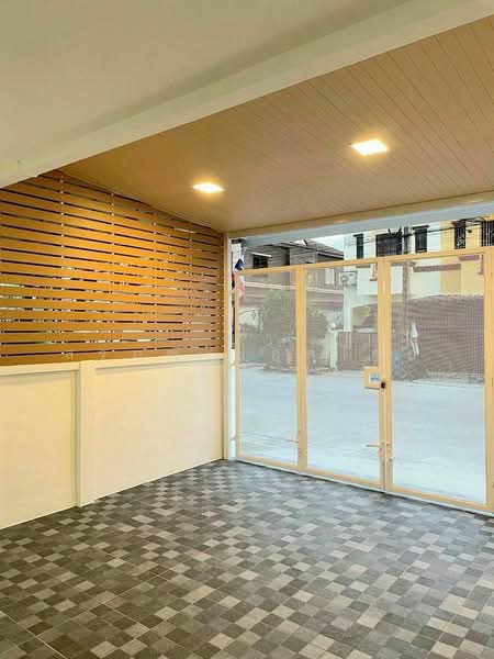 K.C. Cluster Nimitmai, Pathum Thani, 77/1 Village No. 19, Lam Luk Ka, Pathum Thani, 3 Bedrooms, 80 sqm, Townhouse For Sale, by สรภพ ยอดไชย (สีฝุ่น), 500407863 - DDproperty.com
