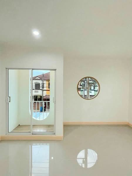 K.C. Cluster Nimitmai, Pathum Thani, 77/1 Village No. 19, Lam Luk Ka, Pathum Thani, 3 Bedrooms, 80 sqm, Townhouse For Sale, by สรภพ ยอดไชย (สีฝุ่น), 500407863 - DDproperty.com