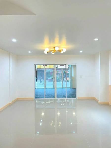 K.C. Cluster Nimitmai, Pathum Thani, 77/1 Village No. 19, Lam Luk Ka, Pathum Thani, 3 Bedrooms, 80 sqm, Townhouse For Sale, by สรภพ ยอดไชย (สีฝุ่น), 500407863 - DDproperty.com